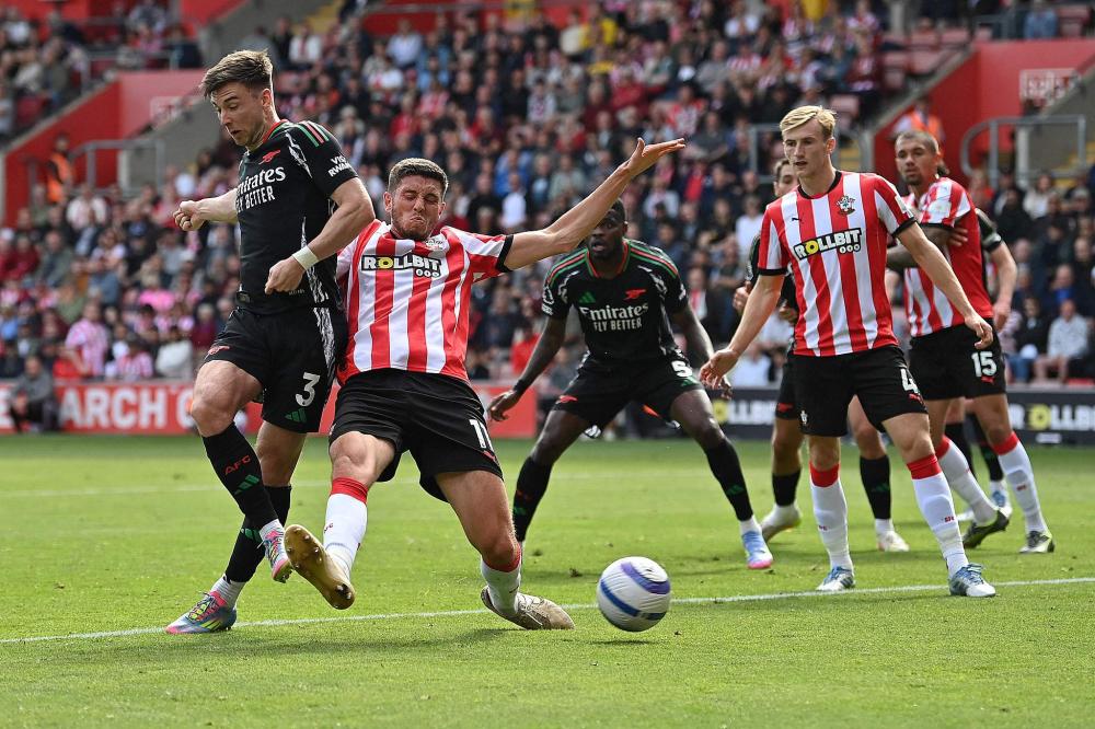 成都刮起“法国旋风” “眼镜侠”勒布伦兄弟闪耀混团世界杯